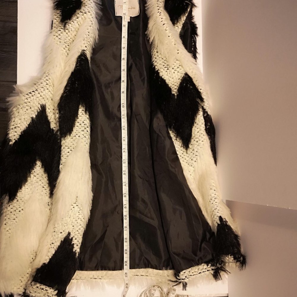 USED Texture Vest - Picture 4 of 6